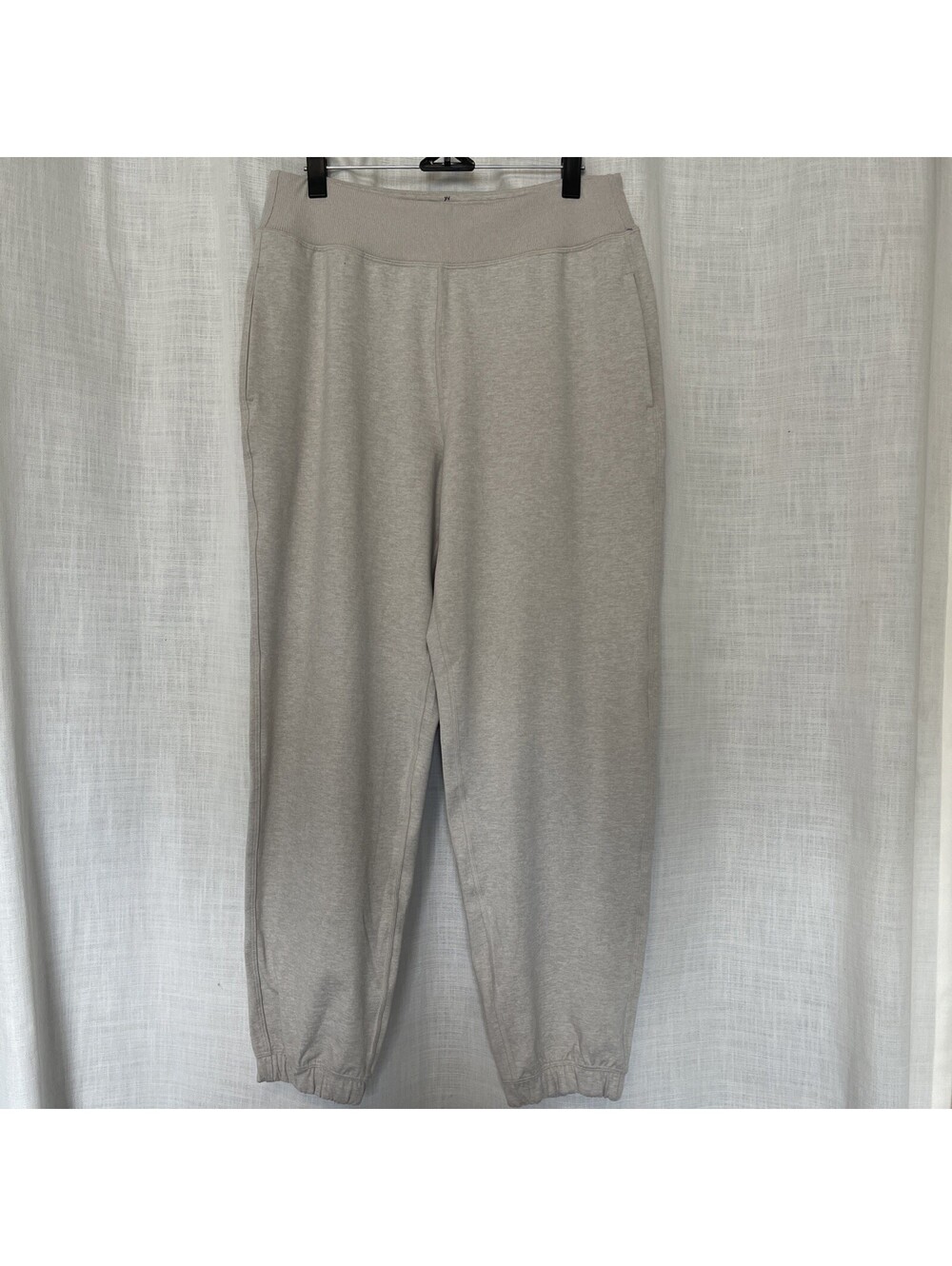 Athleta Oatmeal Softluxe Jogger Elastic Ankle 2 Pocket Women’s Small